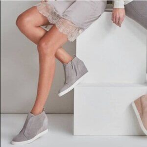 Linea Paolo Felicia Wedge Sneaker in Gray Suede Size 8.5